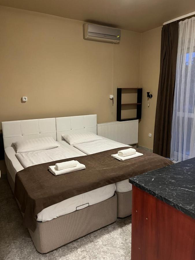 Irini Panzio Hotel บูดาเปสต์ ภายนอก รูปภาพ