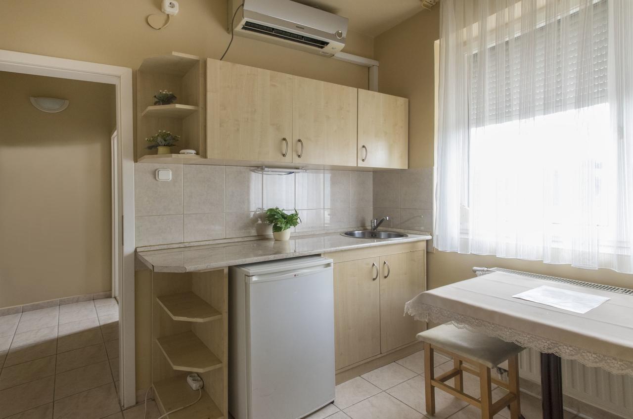 Irini Panzio Hotel บูดาเปสต์ ภายนอก รูปภาพ