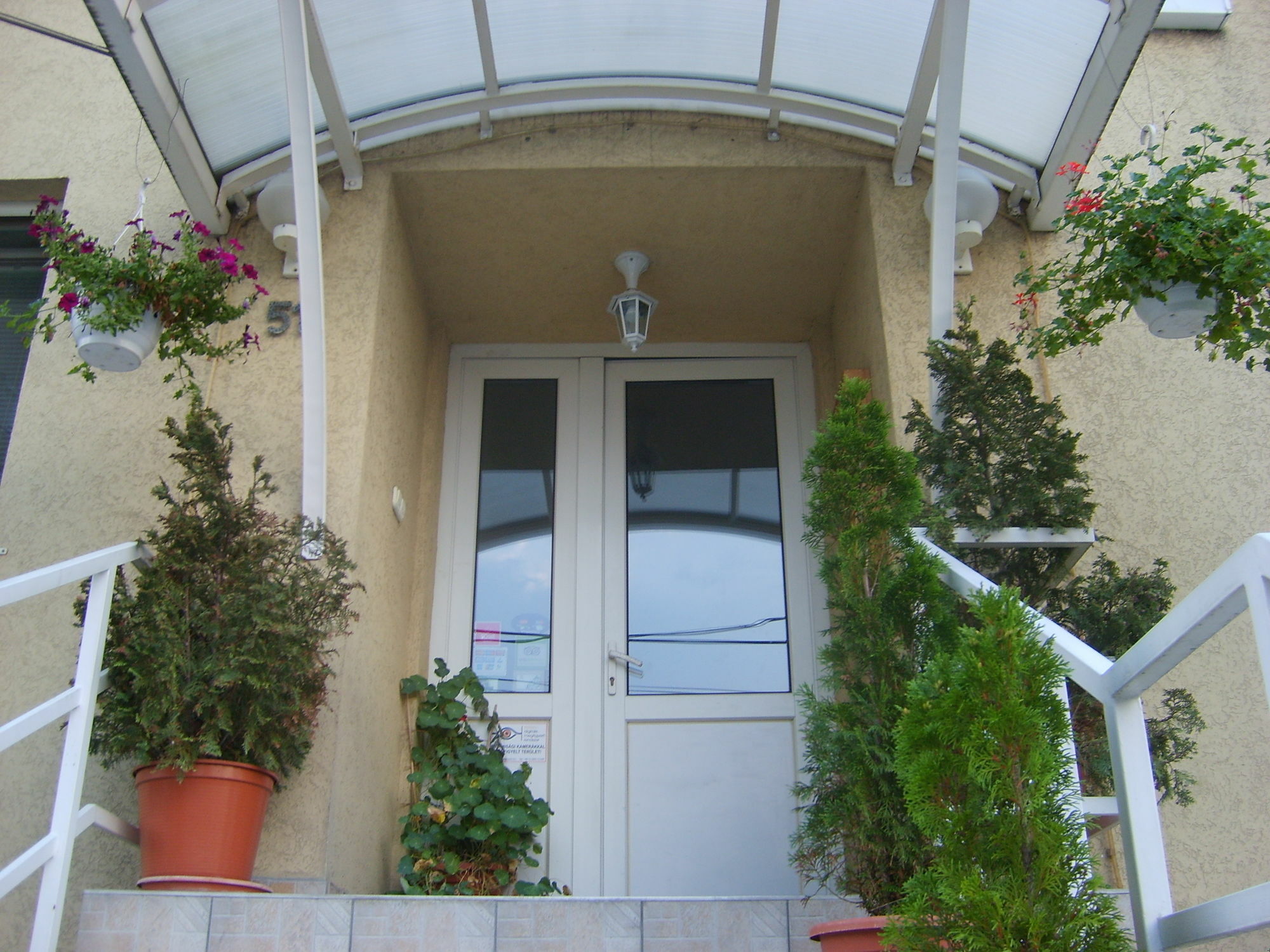Irini Panzio Hotel บูดาเปสต์ ภายนอก รูปภาพ