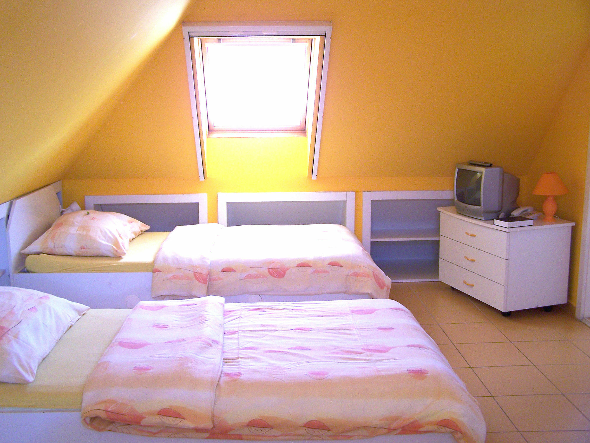 Irini Panzio Hotel บูดาเปสต์ ภายนอก รูปภาพ